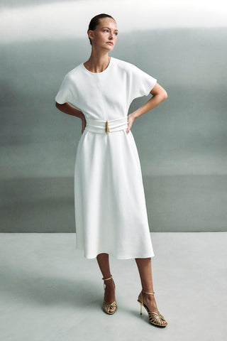 Sukienka z mikromodalu z klamrą Daphne ecru