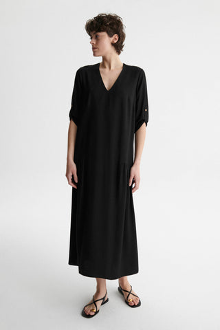 Sukienka midi Jowita czarna o luźnym kroju - ECHO